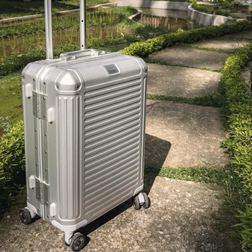 Travelite Next L ezüst 4 kerekű nagy méretű bőrönd 