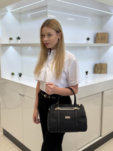 Chiara rostbőr táska K 7049 fekete virág mintás