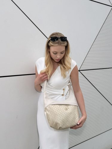 Chiara E 6034 bézs arany rostbőr táska