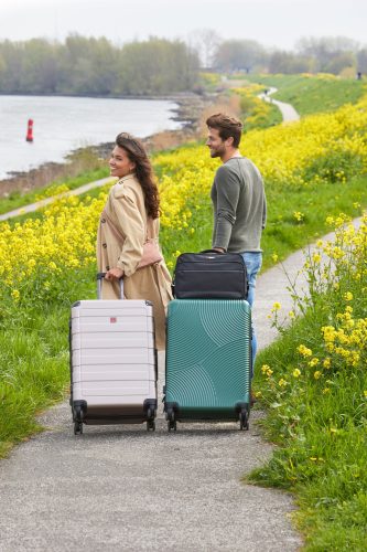 Enrico Benetti 39040-70 Louisville L olive 4 kerekű nagy méretű bőrönd