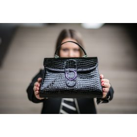 Chiara M 8001 fekete lakk kroko táska