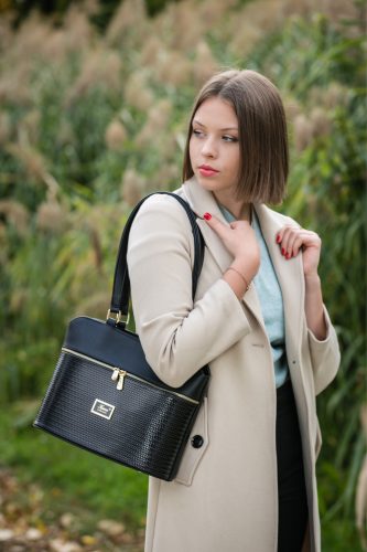 Karen rostbőr táska 2374 bézs steppelt