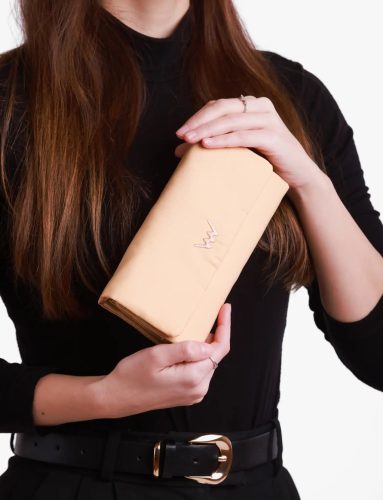 Vuch Guus bézs puha anyagú nagy pénztárca