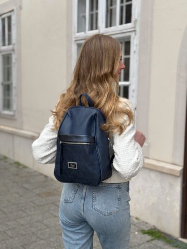 Karen rostbőr hátizsák N 242 fekete pezsgő