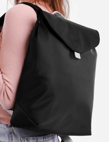 Vuch Cesare Black könnyű anyagú városi hátizsák