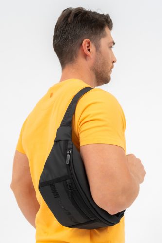 Budmil 10040075/S2 fekete övtáska