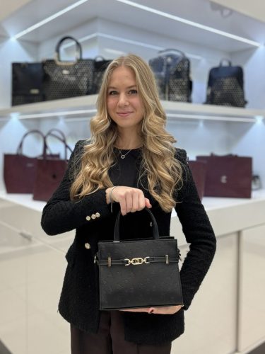 Karen rostbőr kistáska K 7038 fekete rózsa