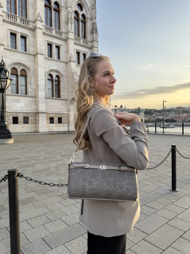 Karen rostbőr női táska - Táskacentrum.hu