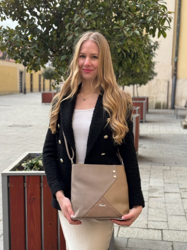 Karen rostbőr oldaltáska 9431 fekete