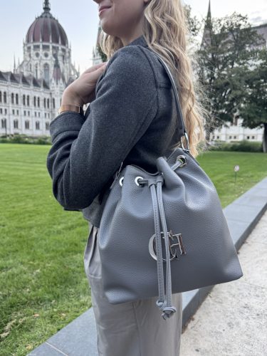 Chiara rostbőr táska I 5056 fekete színes virág