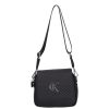 Karen rostbőr táska D 527 fekete CK