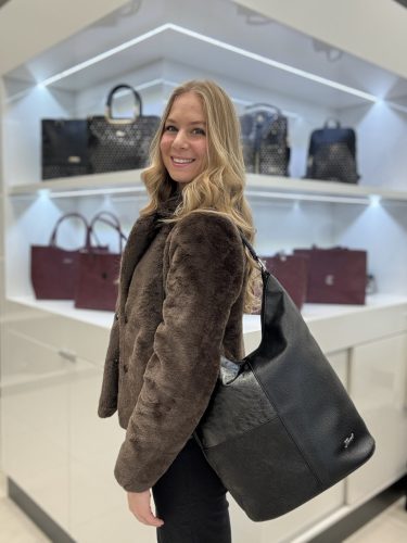 Karen rostbőr táska 9548 fekete 