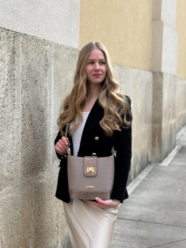 Karen rostbőr táska 9437 fekete új virág