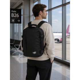   Cabinzero Classic 28L fekete 40x30x20 utazótáska/hátizsák