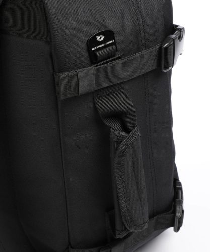 Cabinzero Classic 28L fekete 40x30x20 utazótáska/hátizsák