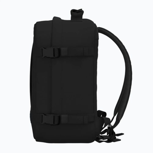 Cabinzero Classic 28L fekete 40x30x20 utazótáska/hátizsák