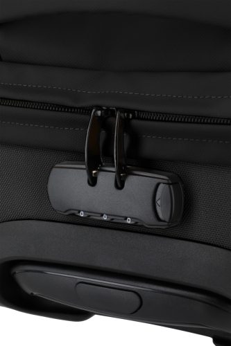 Travelite 8000257-01 Bolonia S fekete kicsi gurulós utazótáska 