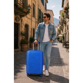 Travelite Pacific M 4w kék közepes bőrönd